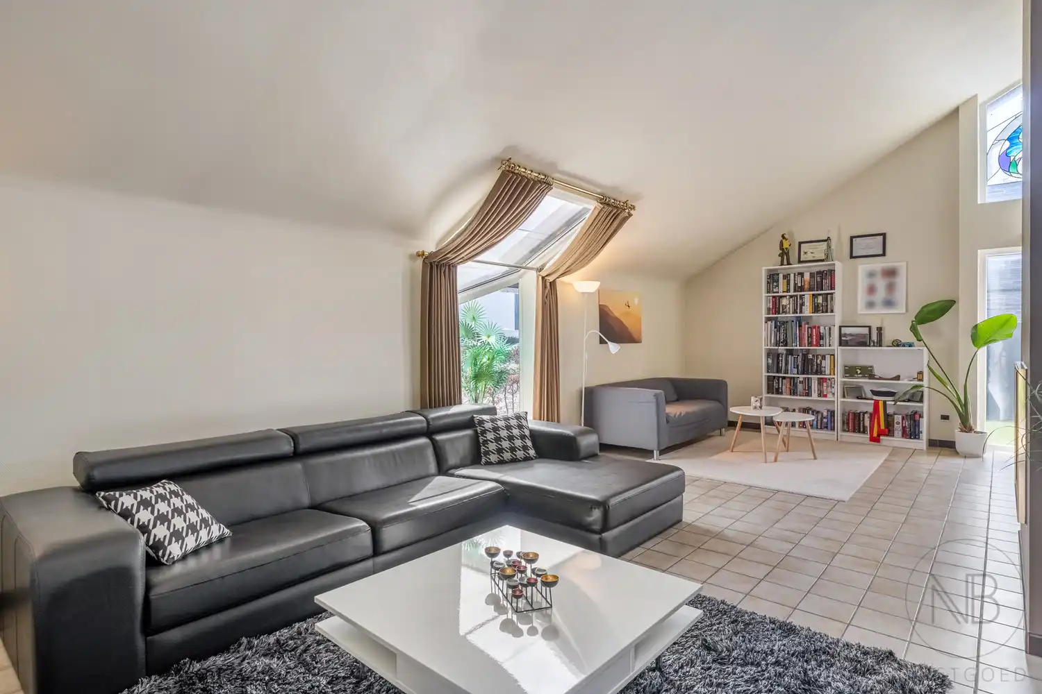 Architectenwoning met ruimte, licht en absolute rust! foto 15