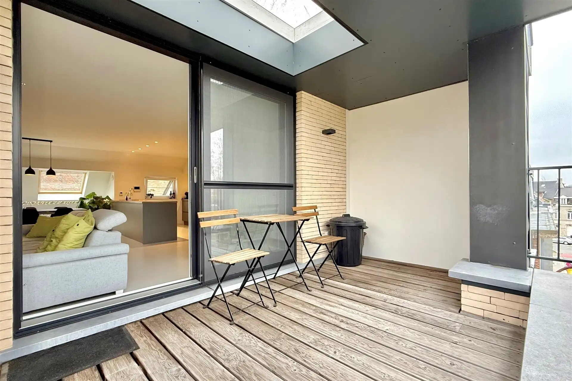 Stijlvolle duplex 2 slpk, terrassen & parking foto 3