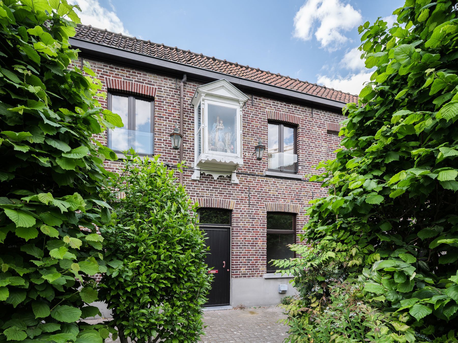 ()=>{if(producerUpdateValueVersion(node),producerAccessed(node),node.value===ERRORED)throw node.error;return node.value} Goudensterstraat 81 - 9000 Gent