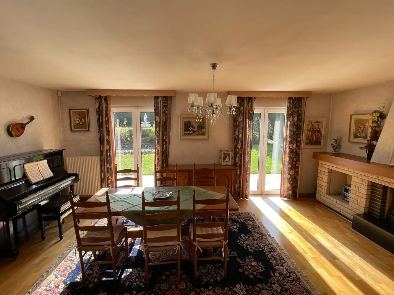 Karaktervolle vrijstaande villa met 5 slaapkamers en mooie tuin foto 8