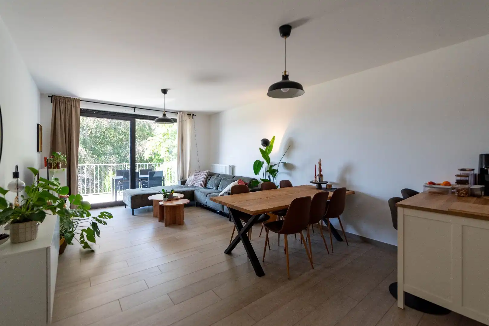 Modern 2-slaapkamer appartement met parking foto 4