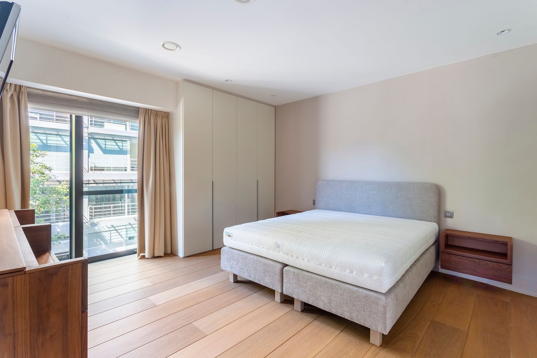 Bemeubeld 3-slaapkamer appartement op het Eilandje foto 7