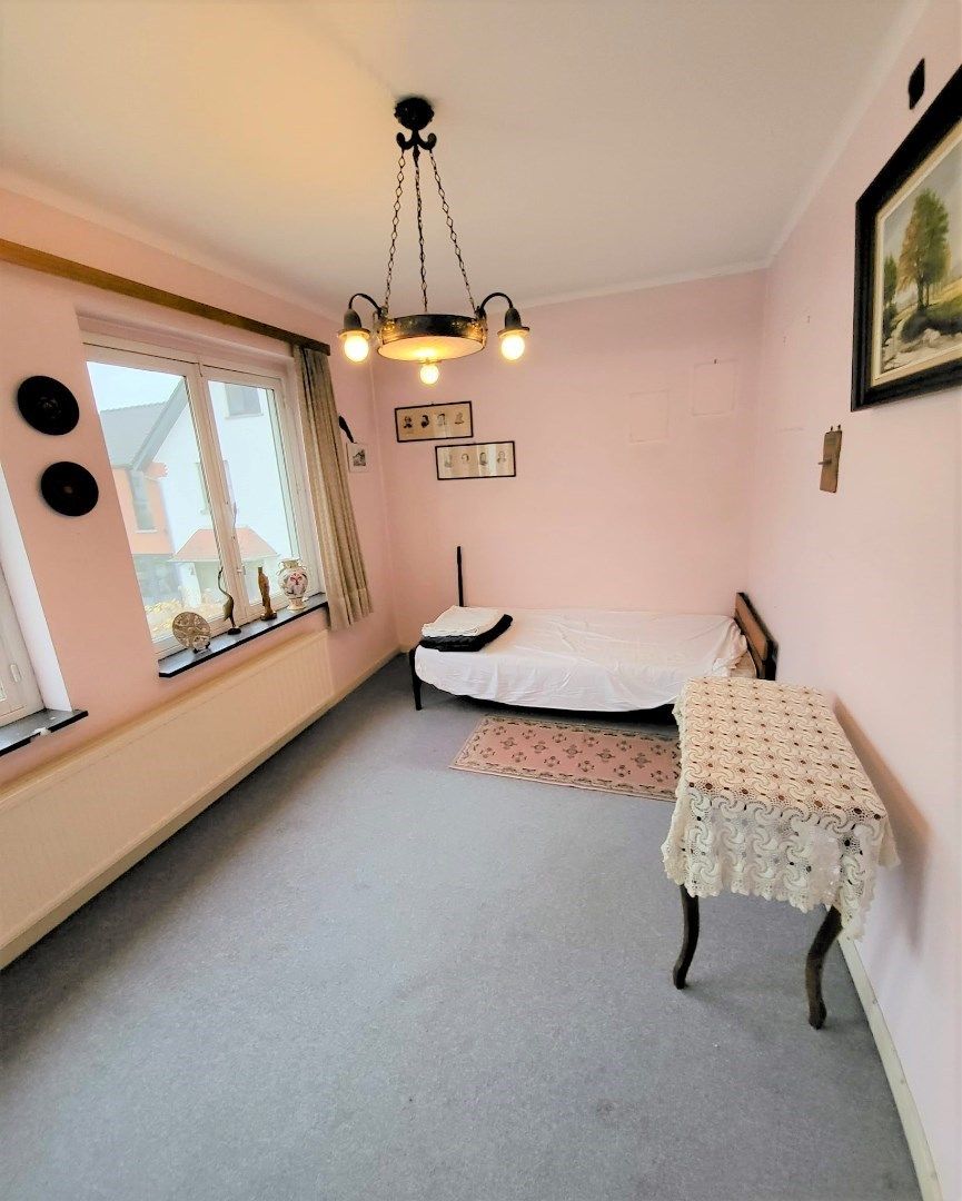 Halfopen bebouwing met garage en schitterende tuin. foto 14