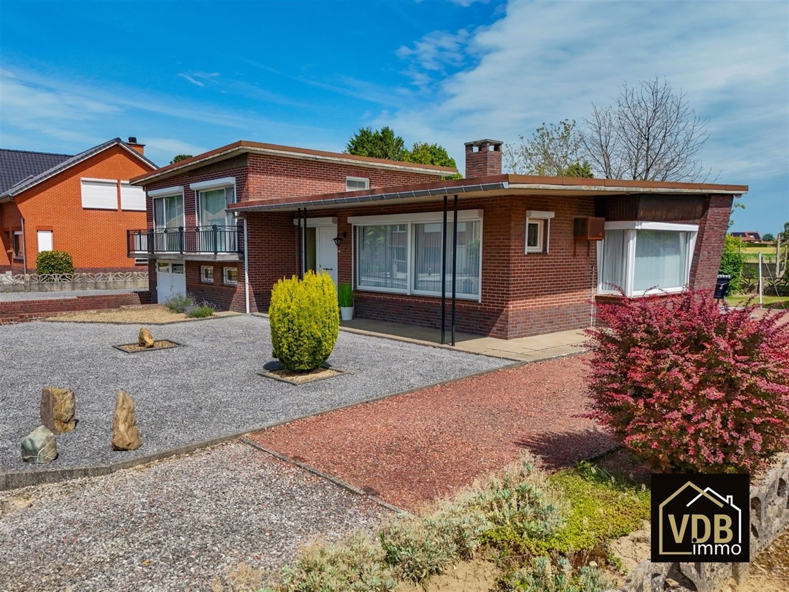 WONING MET 3 SLAAPKAMERS - GARAGE EN LEUKE TUIN foto 50