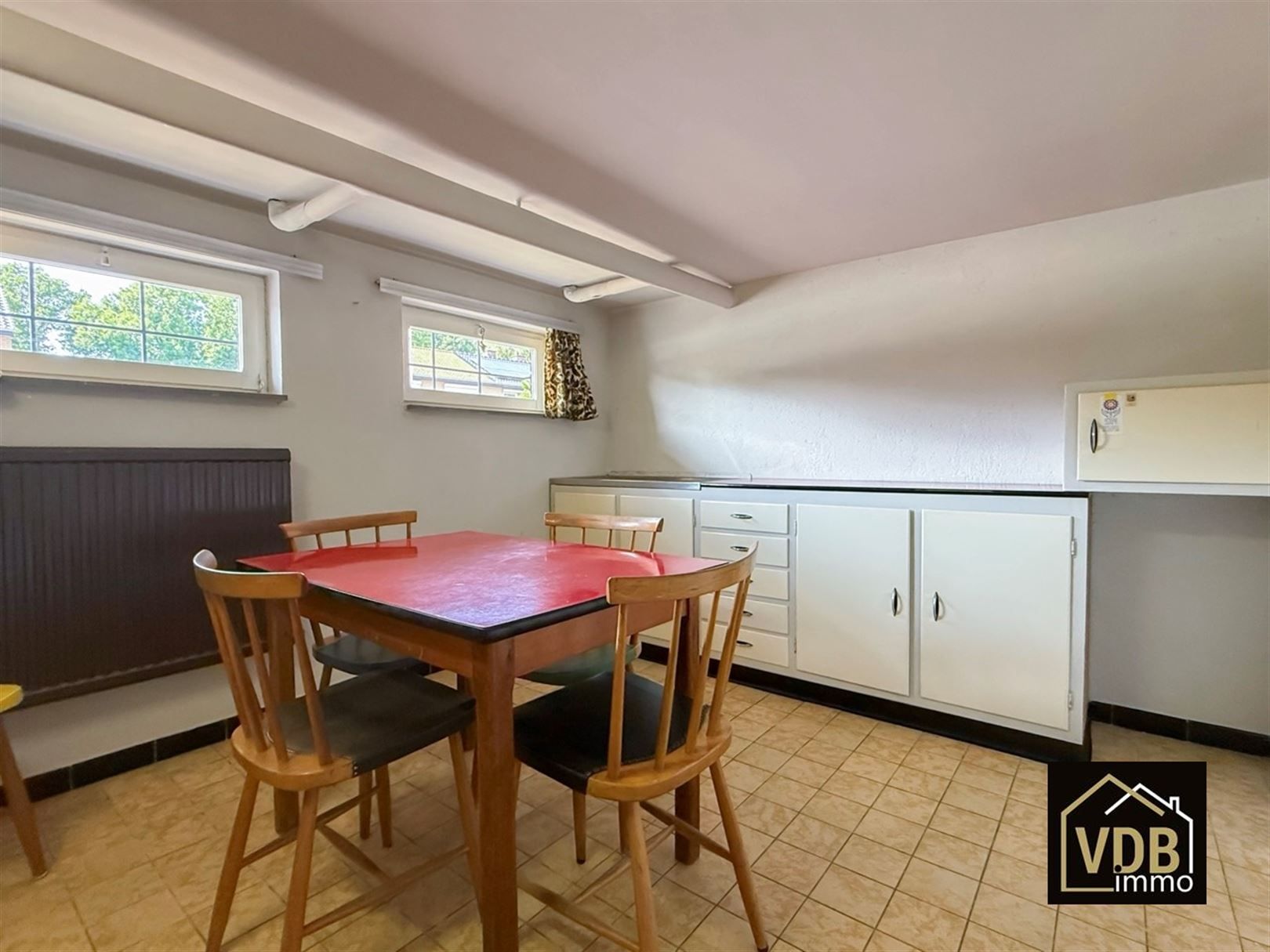 WONING MET 3 SLAAPKAMERS - GARAGE EN LEUKE TUIN foto 50