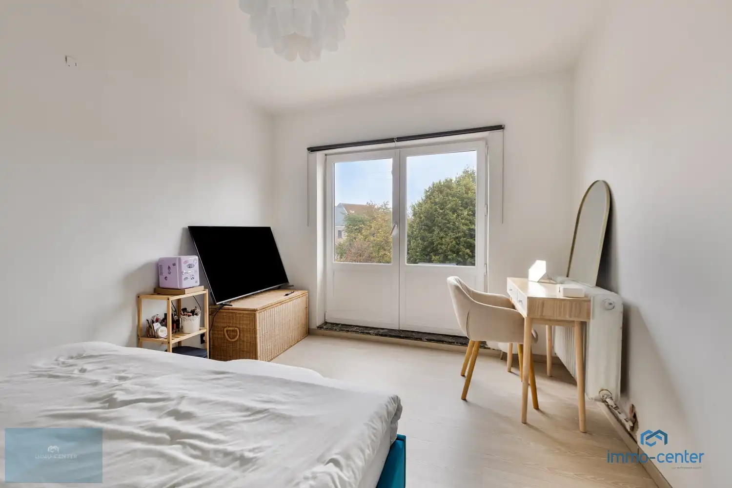 Instapklaar 2-slaapkamer appartement met vernieuwde keuken en badkamer in het hart van Genk foto 9