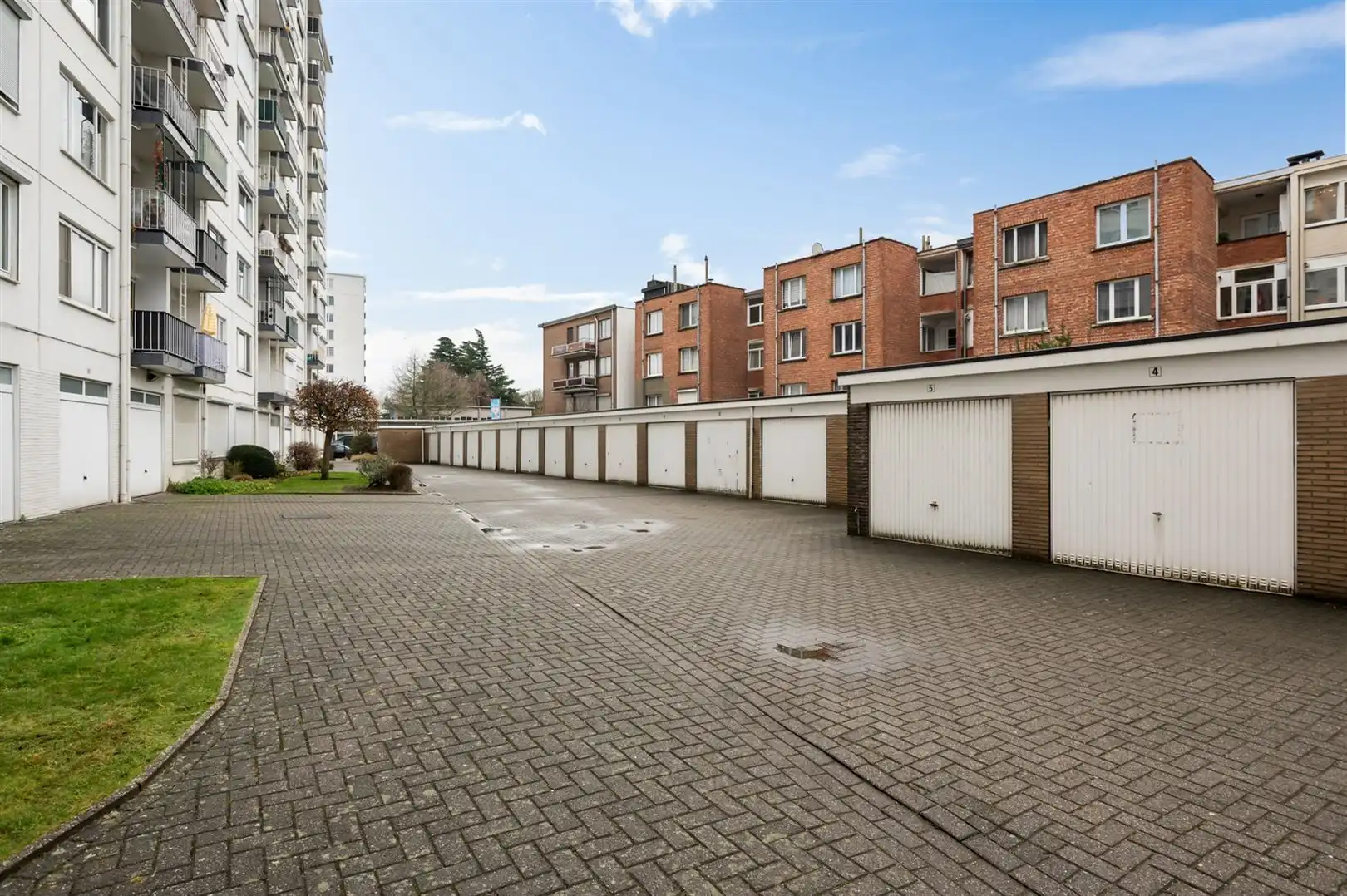 Garagebox aan Wouter Haecklaan  foto {{pictureIndex}}