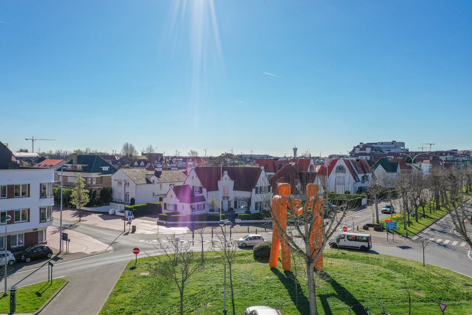 Nieuwbouwappartement genietend van open zichten gelegen op een centrale ligging te Knokke. foto 8