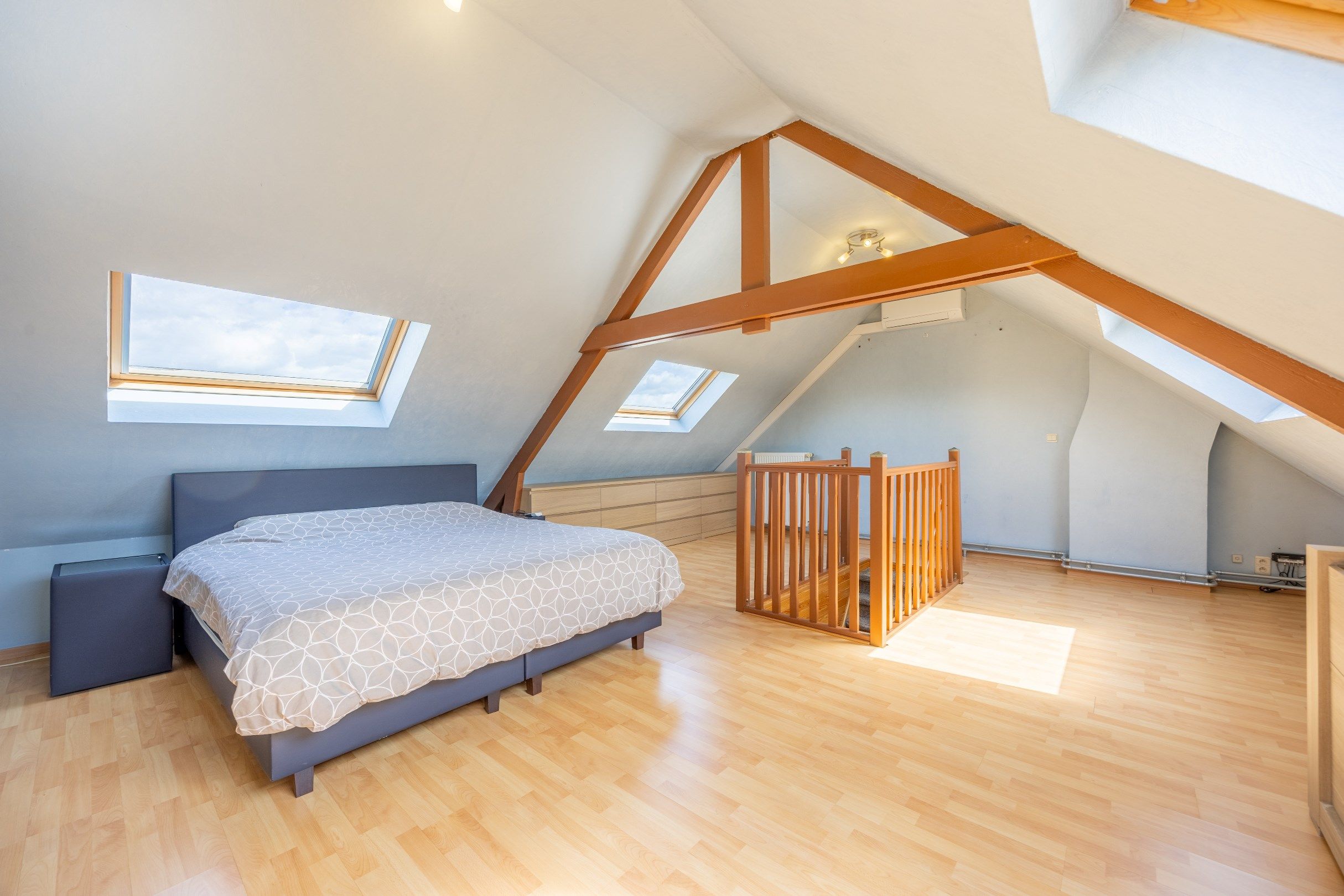 Instapklare woning met 4 slaapkamers en uitweg foto 4