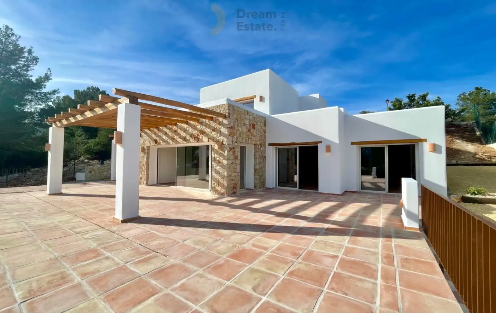 Luxe Ibiza-Style Villa met Panoramisch Bergzicht foto 19