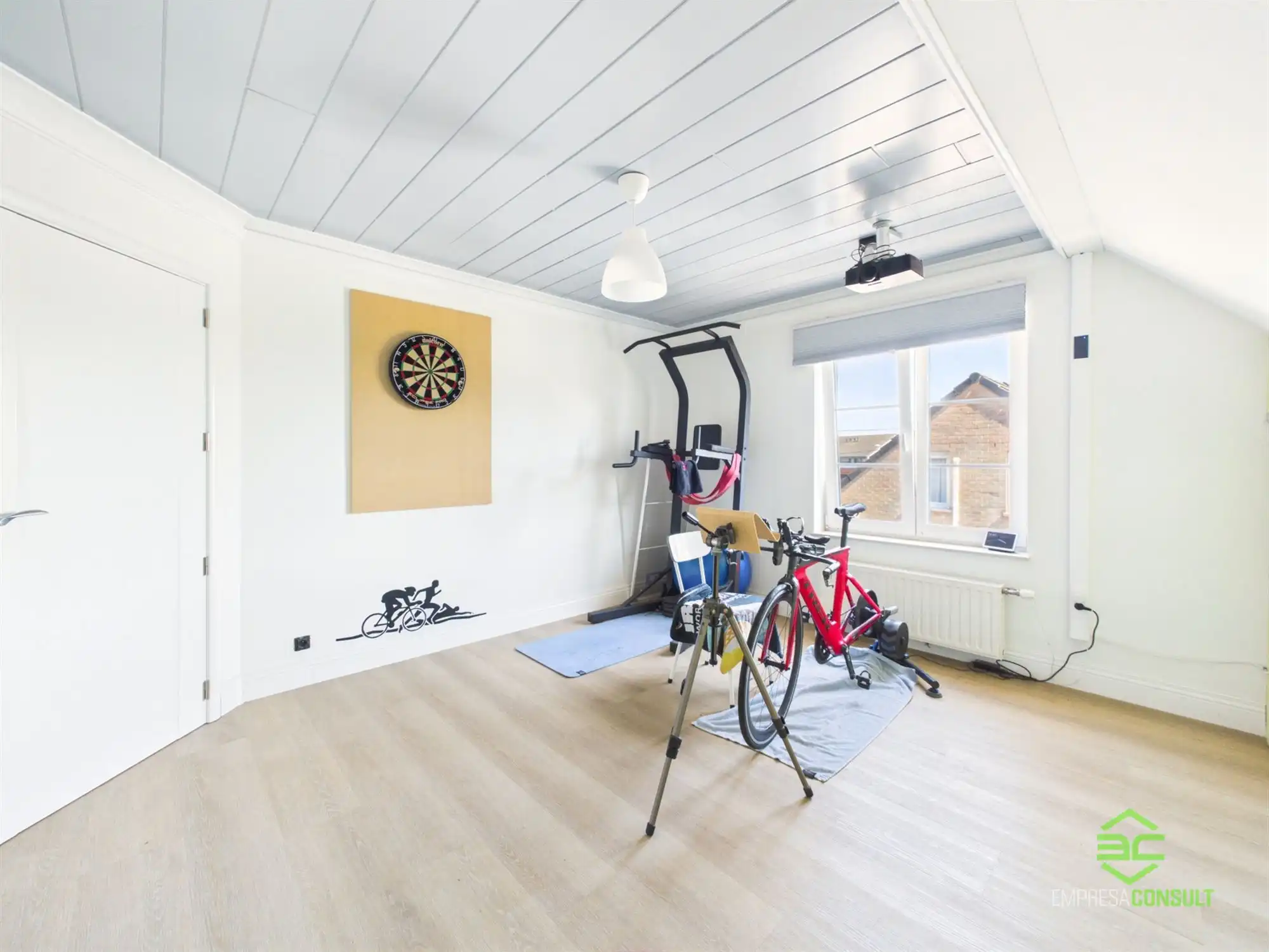 Ruime woning met 4/5 slpk en dubbele garage op 12a 50ca! foto 22