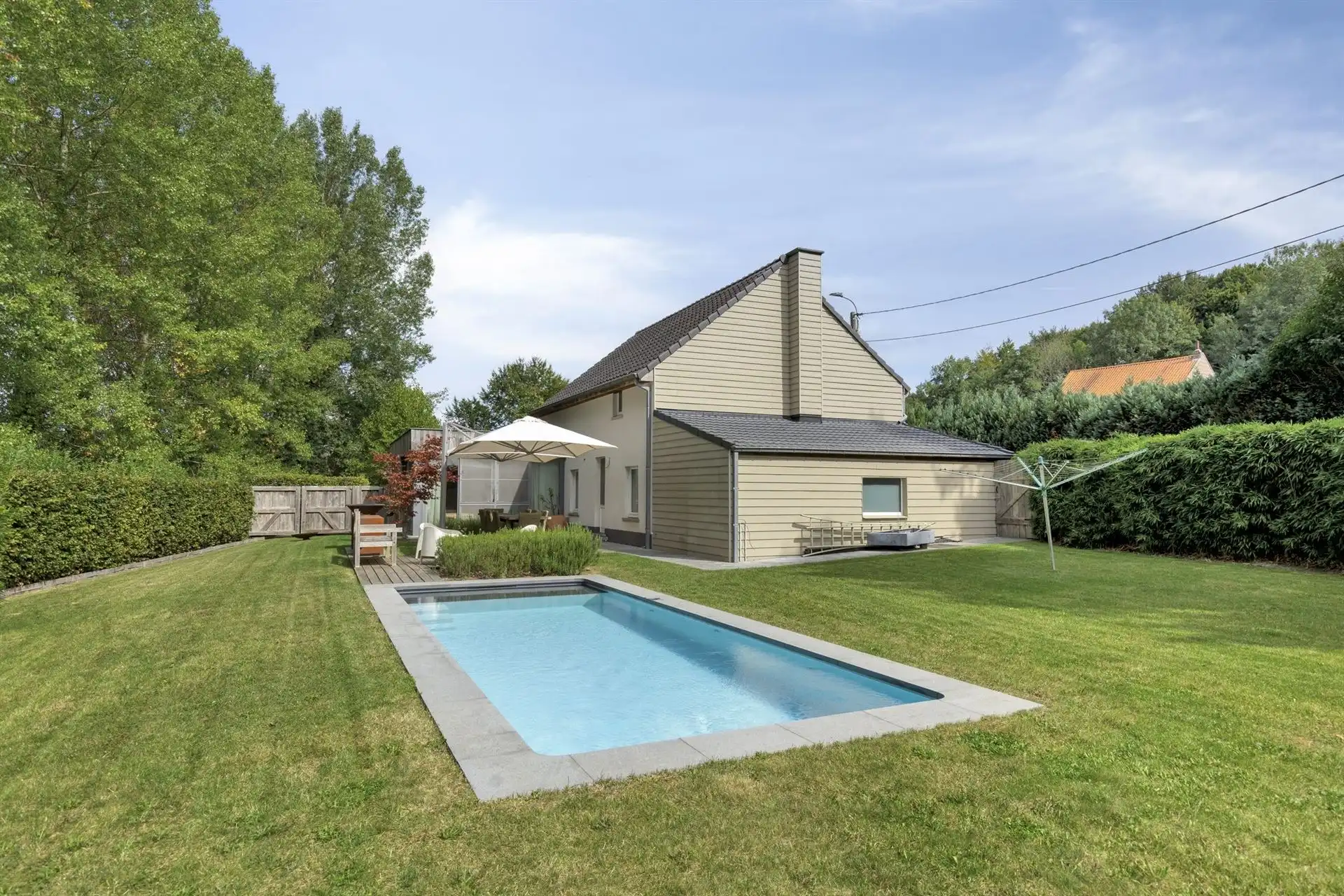 Prachtige woning op een zeer rustige locatie  foto 2