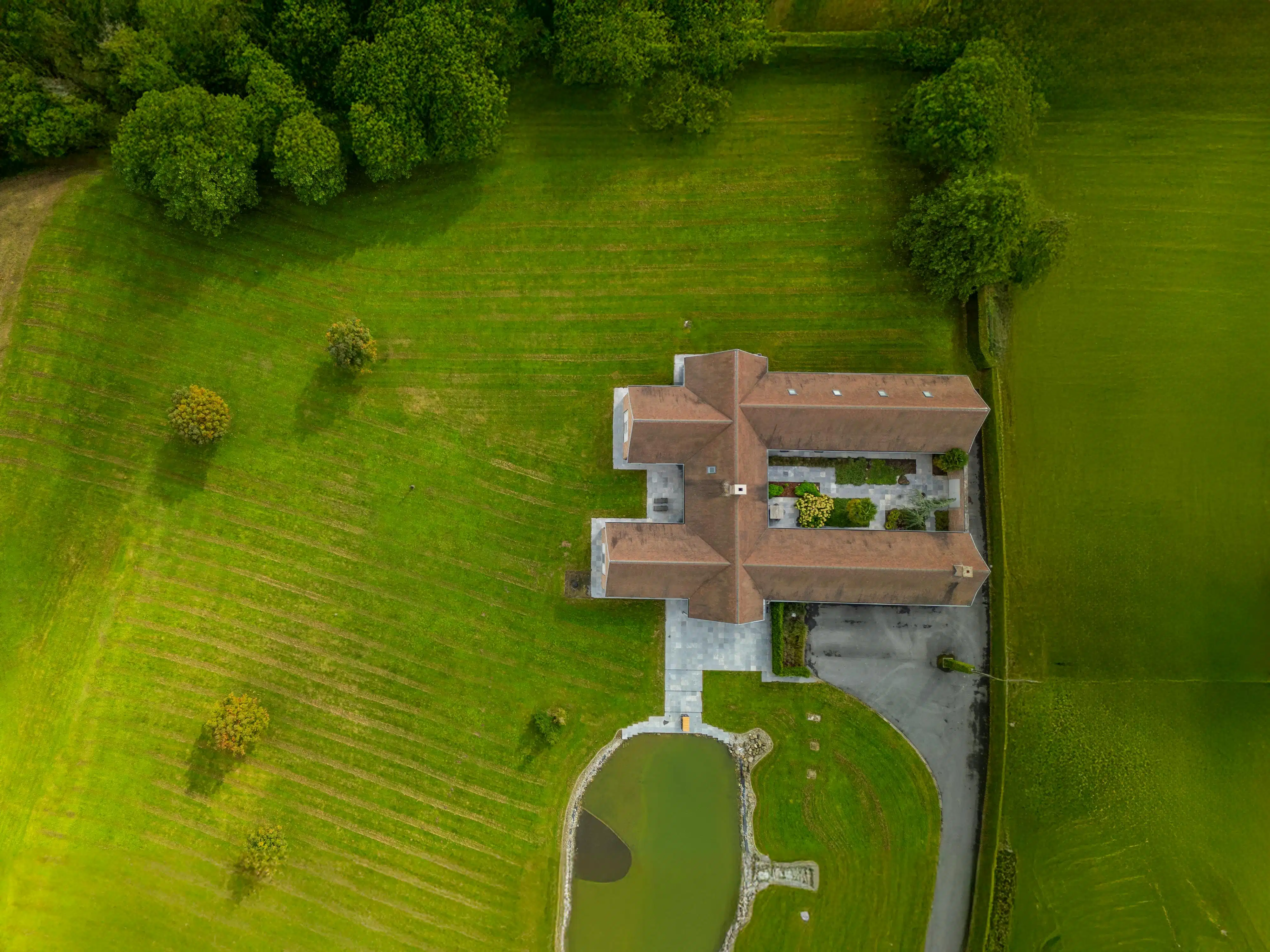 Schitterend gelegen, luxueuze villa te koop te Geluwe foto 2