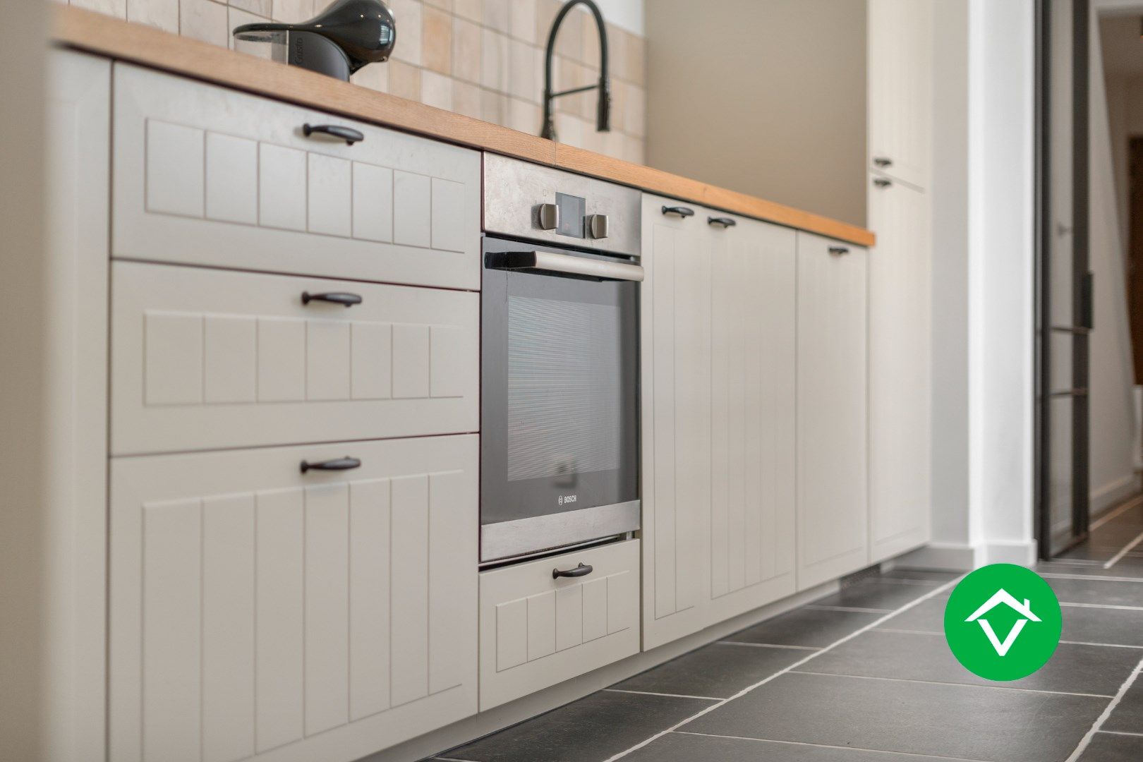 Volledig gerenoveerde alleenstaande woning in Izenberge foto 13