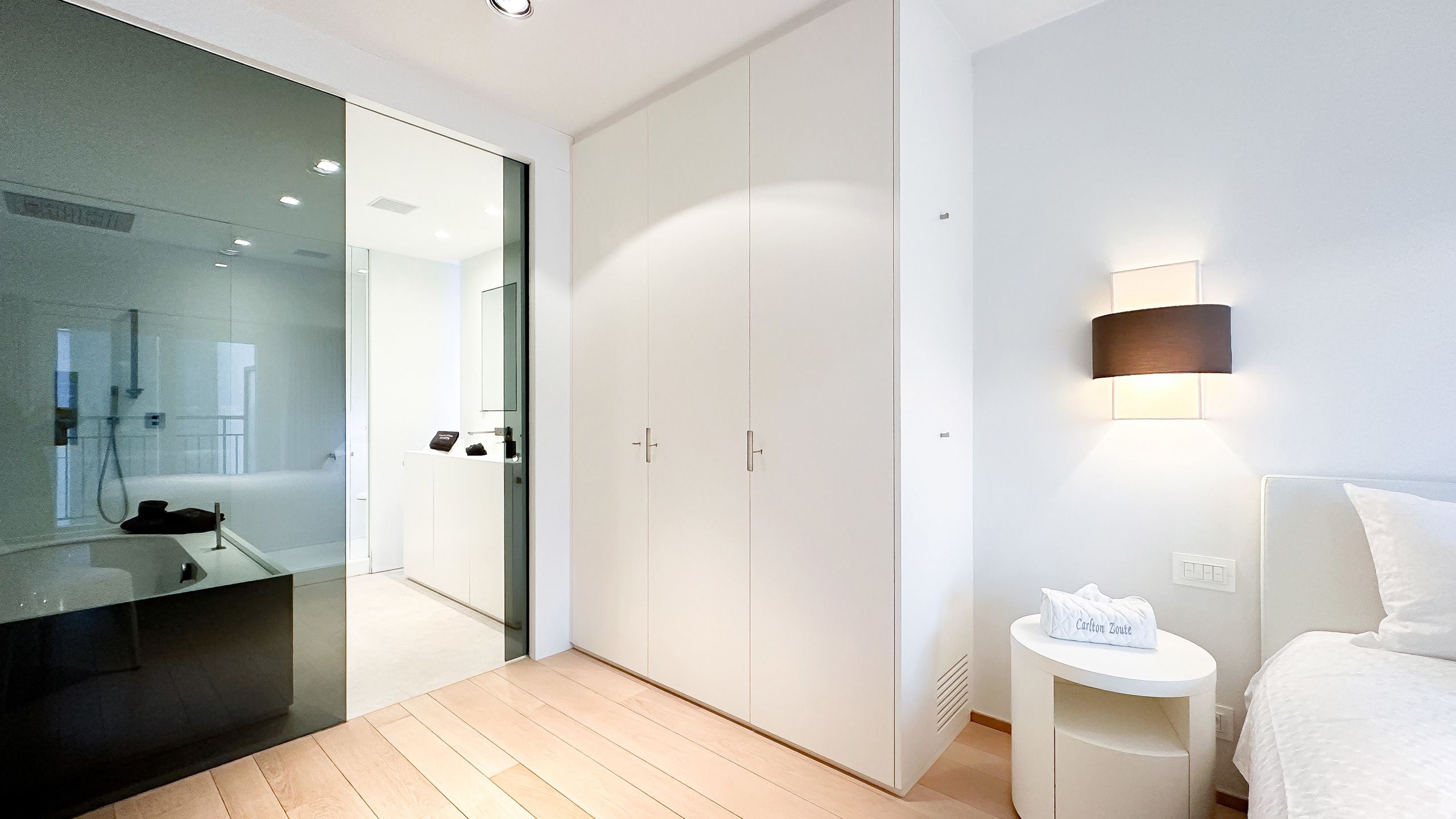 Uitzonderlijk appartement in de iconische residentie Carlton foto 23