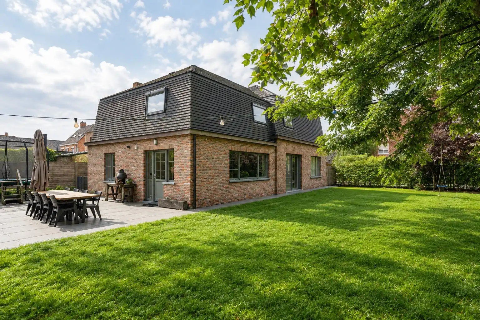 WONING (240 m²) met LOODS (143 m²) op HOEKPERCEEL VAN 1.027 m² foto 4