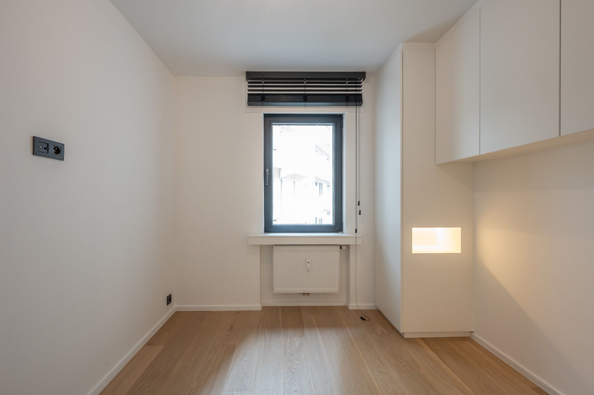 Ongemeubeld: Ruim en gerenoveerd appartement met zonneterras en zijdelings zeezicht! foto 15