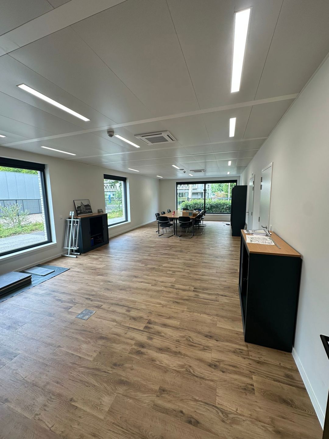 Moderne bedrijfsruimte met kantoren, magazijn en buitenopslag - Boombekelaan 9 Hoboken foto 7
