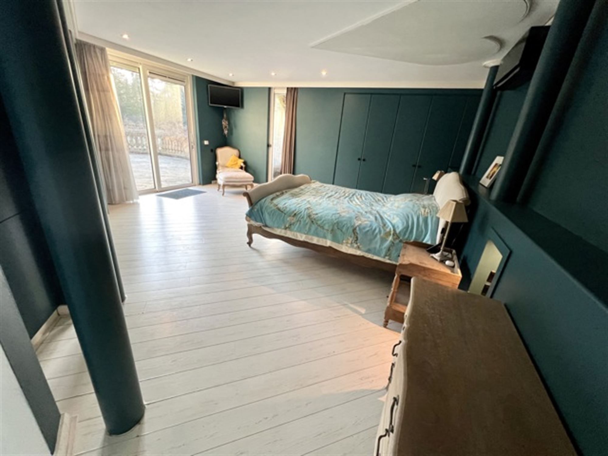 Statig landgoed met binnenzwembad op toplocatie foto 55