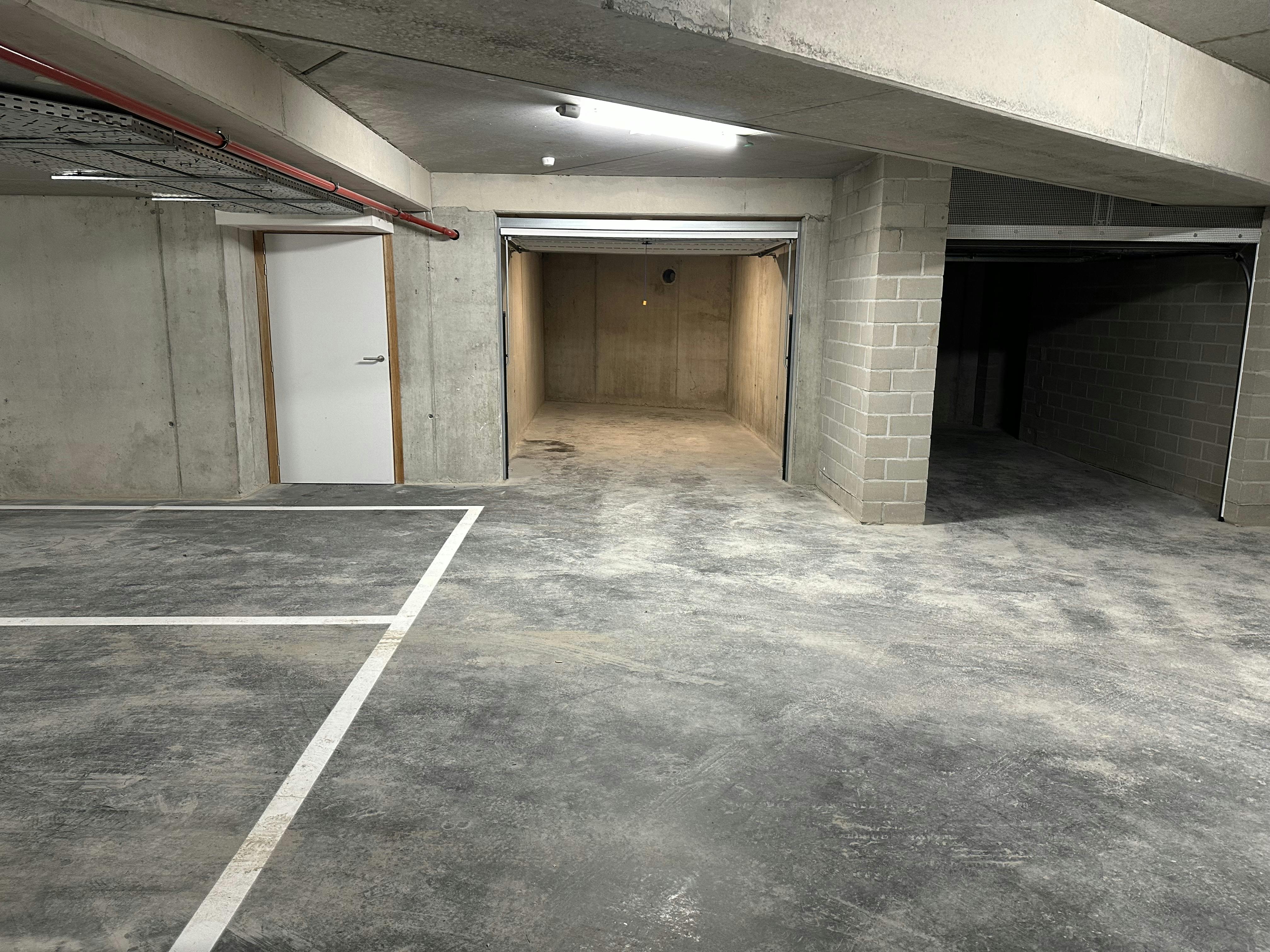 Nieuwbouw garage te koop vlakbij het strand van De Panne foto 2