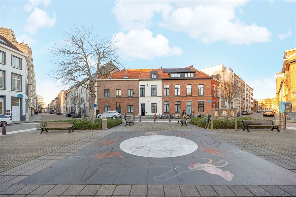 Opbrengsteigendom met 5 gerenoveerde studentenkamers foto 19