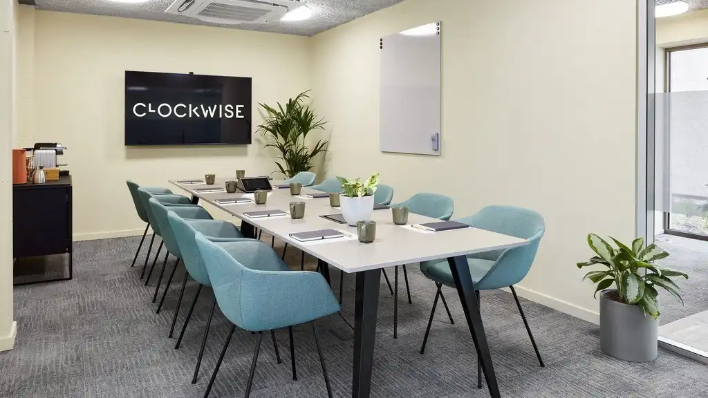 Volledig ingericht kantoorverdiep te huur in Clockwise Antwerpen foto 3