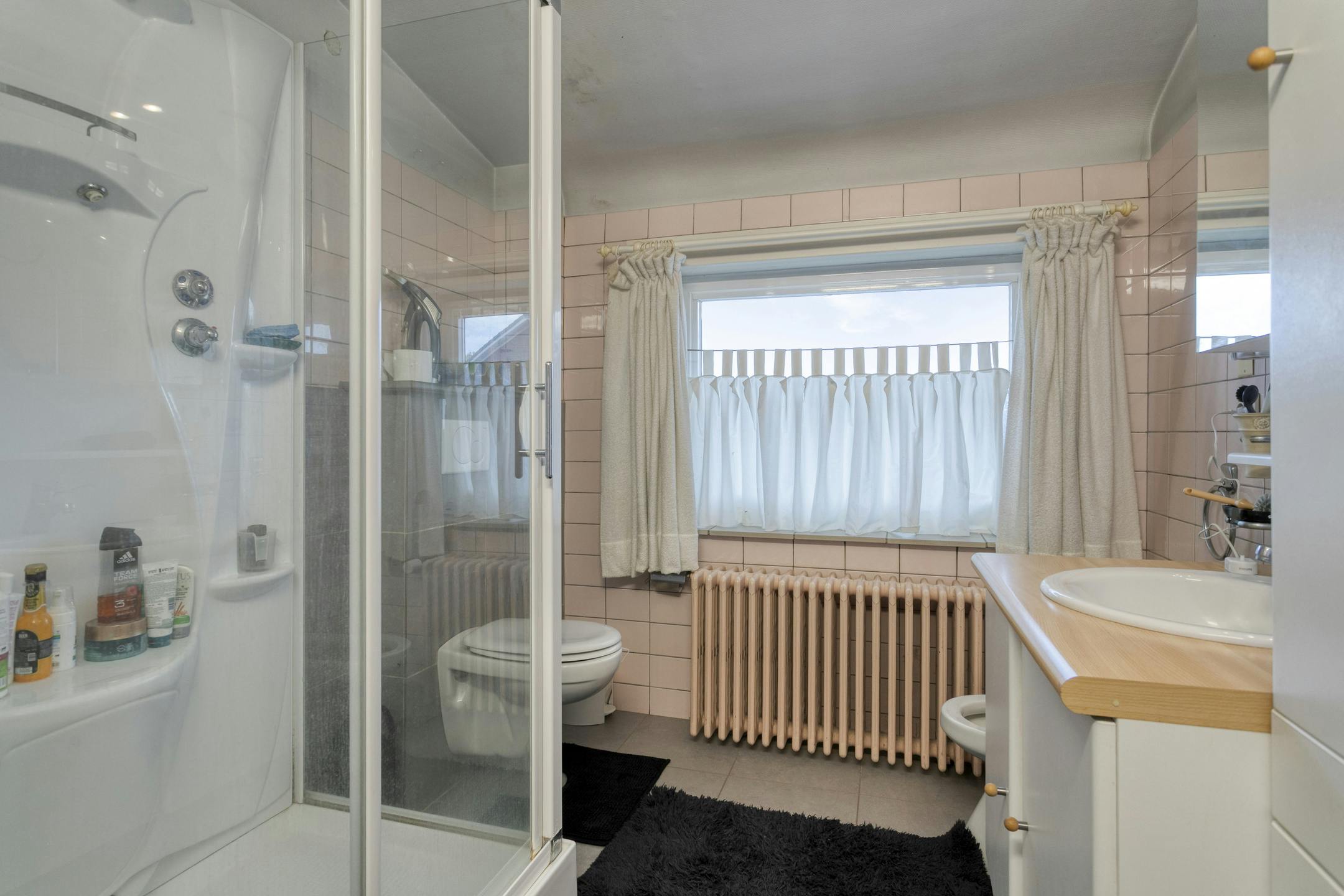  Leuke instapklare woning op een centrale ligging te Kortrijk foto 9