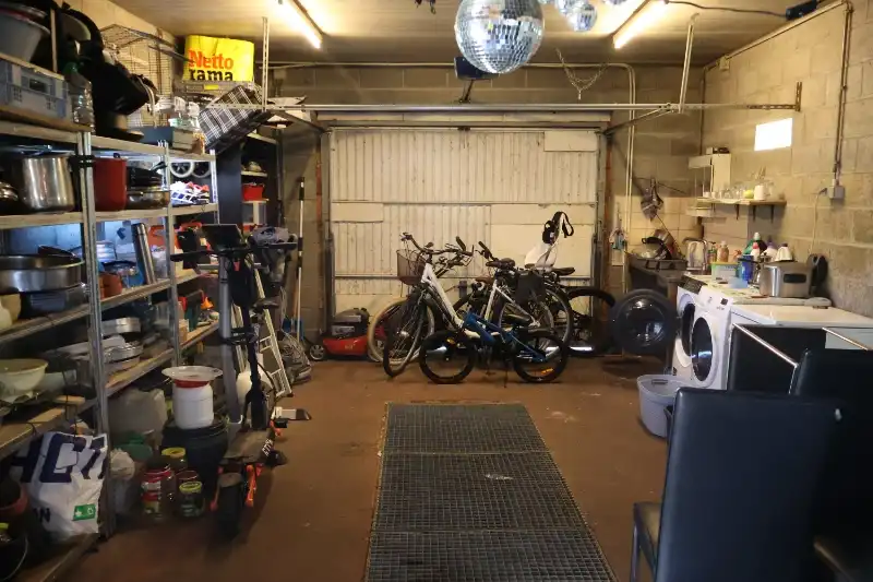 Woning met 4 slaapkamers en garage foto 27