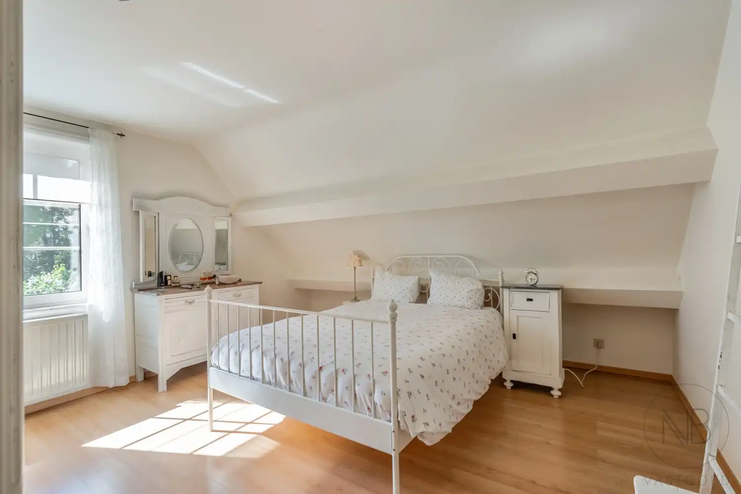 Instapklare gezinswoning met ruimte voor vrijberoep op toplocatie in Genk! foto 32
