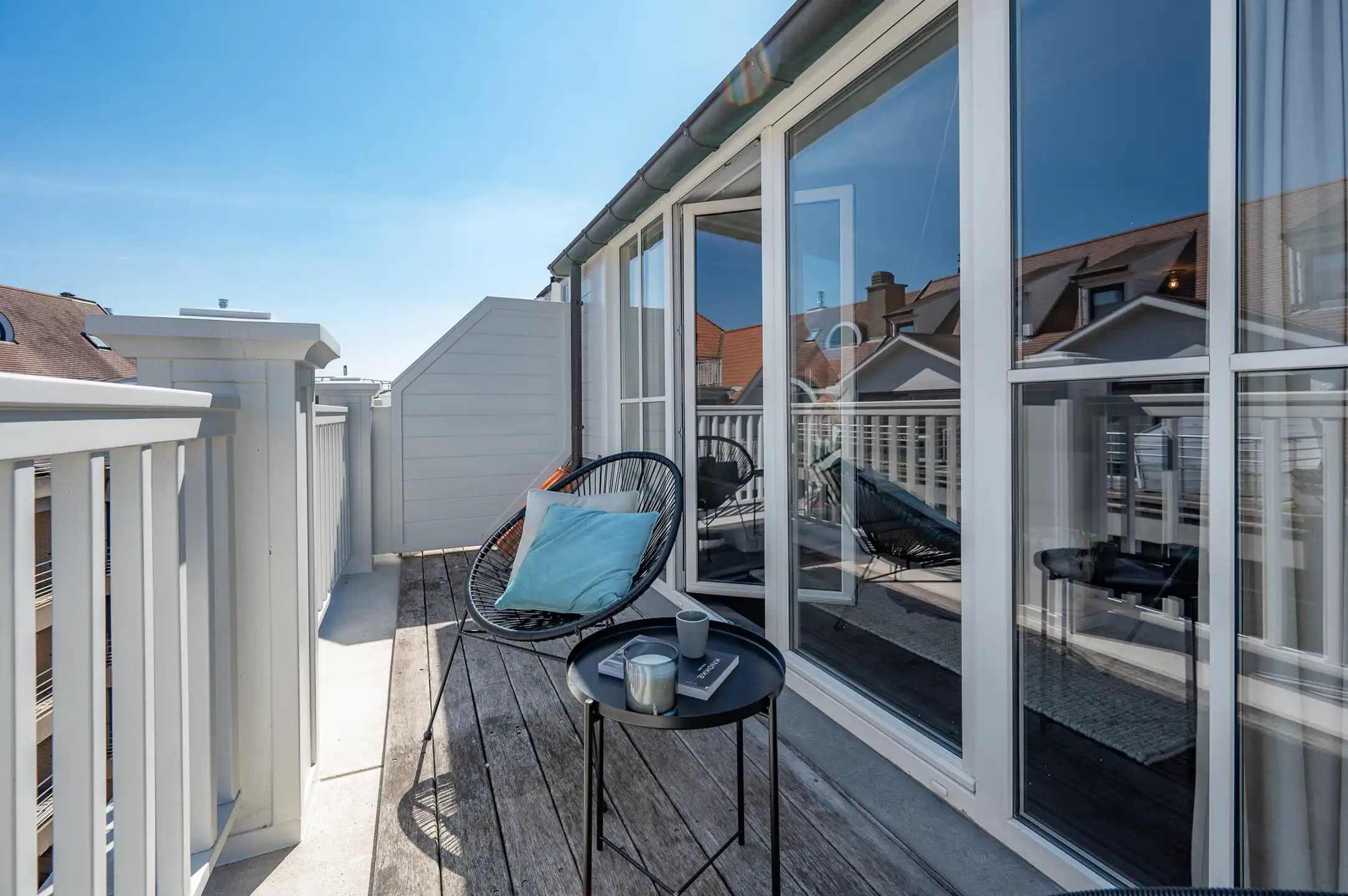 Hedendaags duplex appartement aan de rand van het Zoute... foto 15