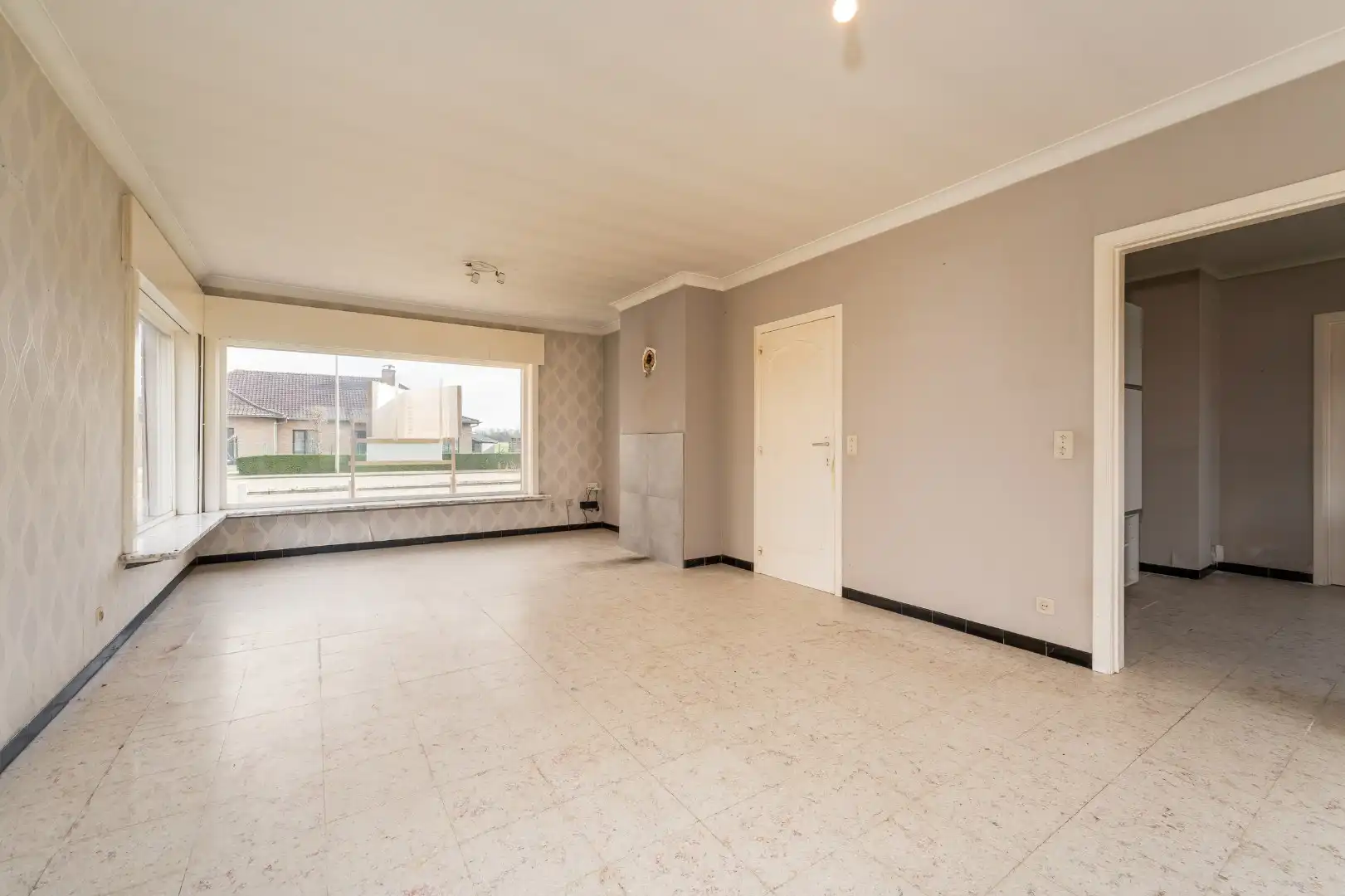 Halfopen blikvanger met grote tuin en 4 slaapkamers in rustige woonwijk in koekelare foto 4