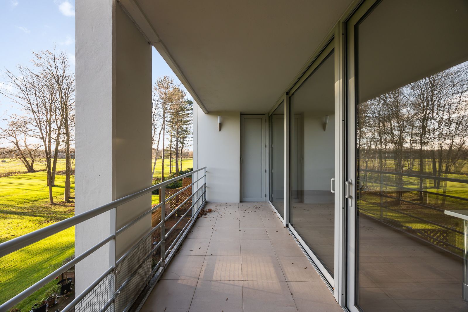 Modern appartement met uniek zicht op de golf van Brasschaat! foto 18