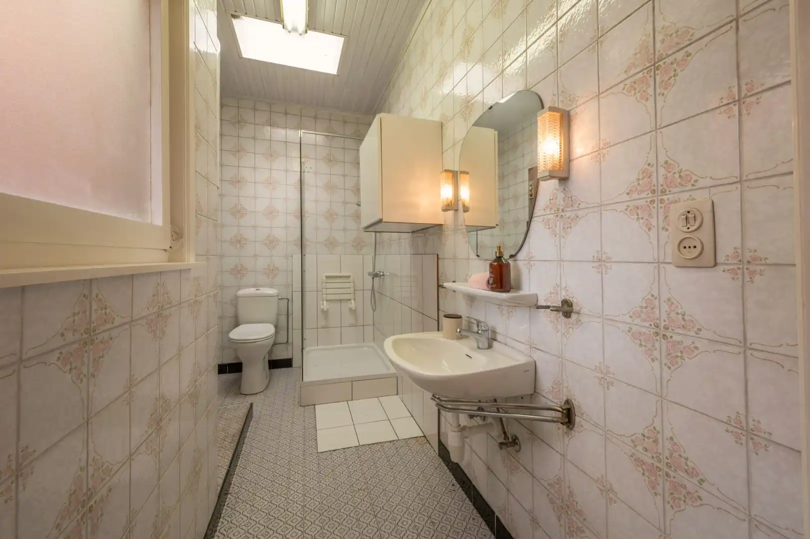 Karaktervolle Brugse woning met renovatiepotentieel vlakbij de Vesten foto 9