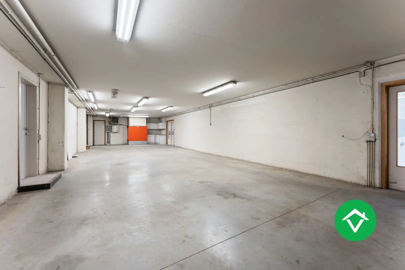 Bedrijfsgebouw met woonst te Ichtegem foto 14