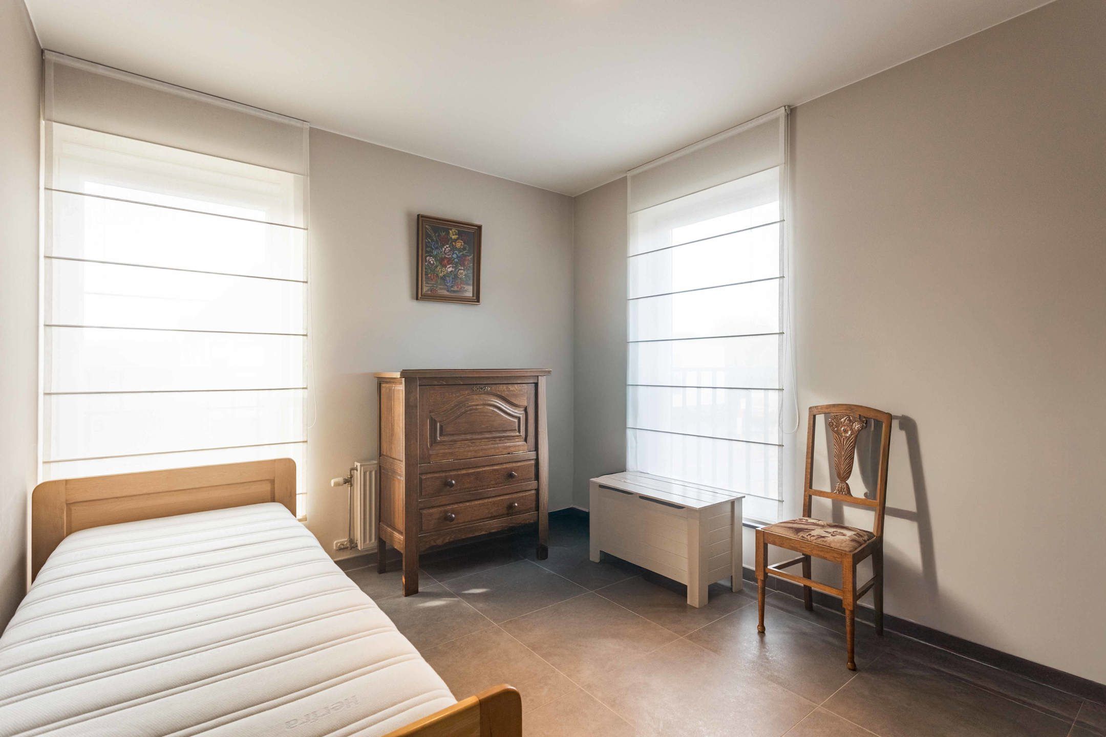 Lichtrijk appartement met terras en garagebox te Kluisbergen foto 9