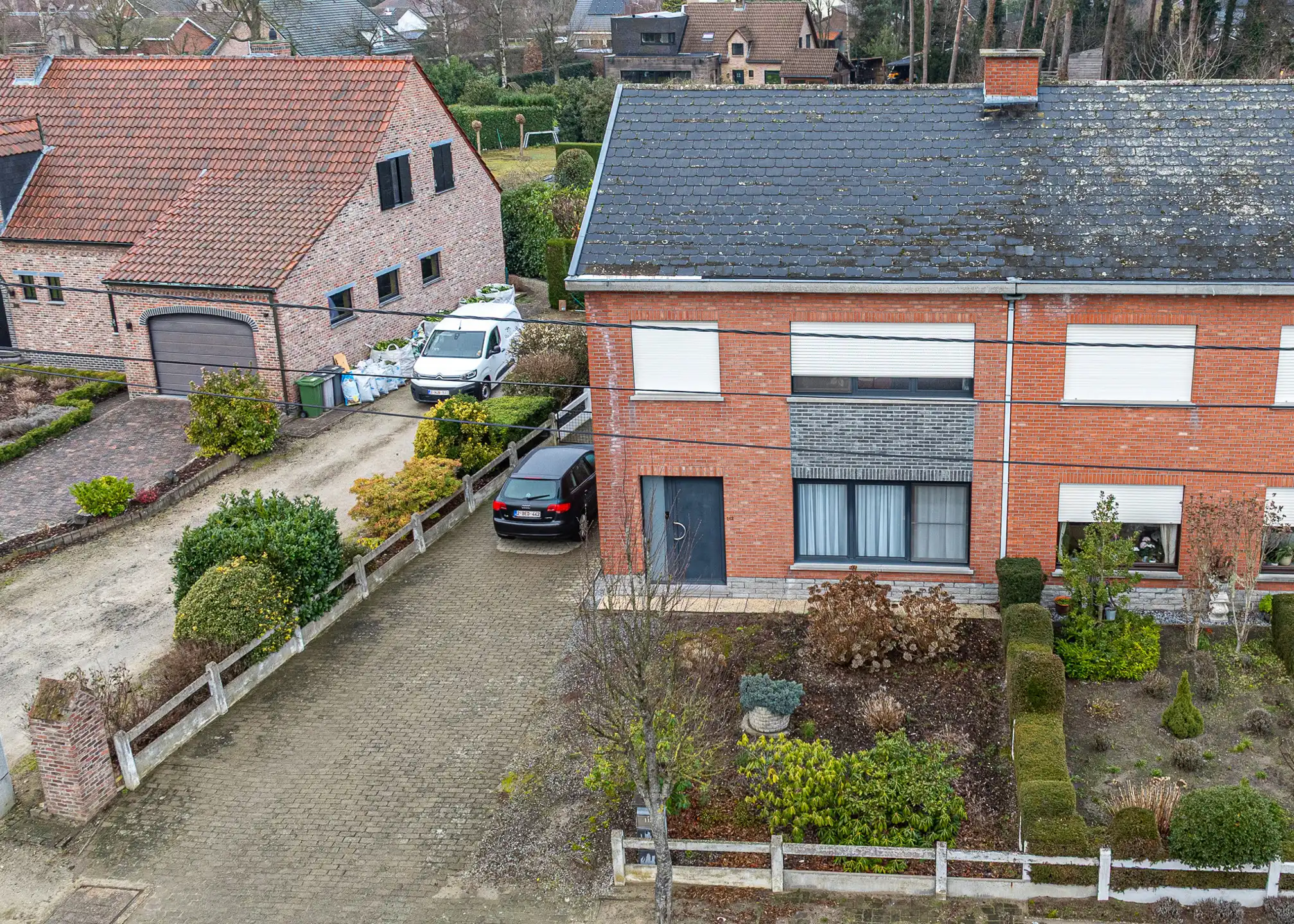 Aangenaam gezinswoning met garage en tuin foto 2