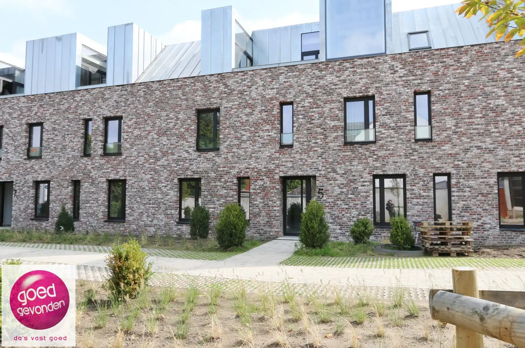 Gelijkvloers app - 1 SLK - Terras + tuin foto 17