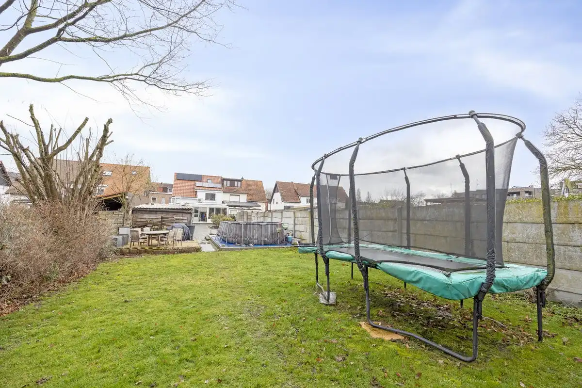 Modern halfopen huis te koop in Tongeren foto 35