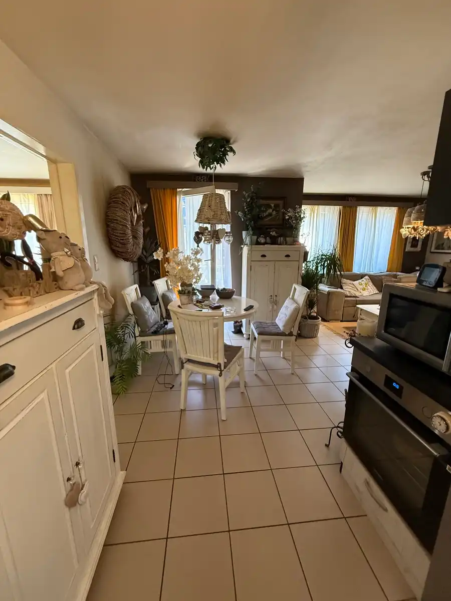 Instapklaar appartement met terras op toplocatie in Genk foto 3