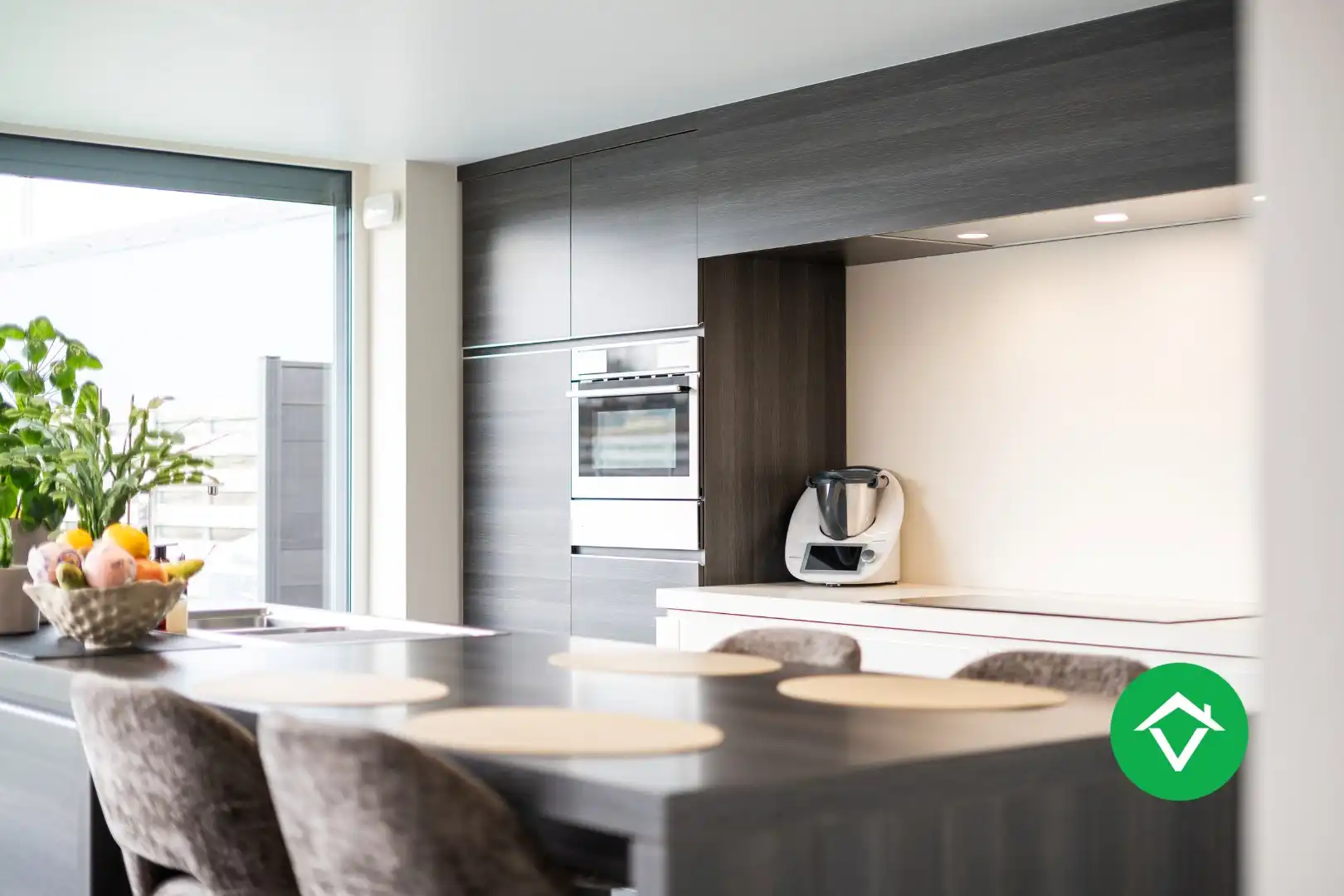 Alleenstaande woning met 4 slaapkamers en garage te Aartrijke foto 10