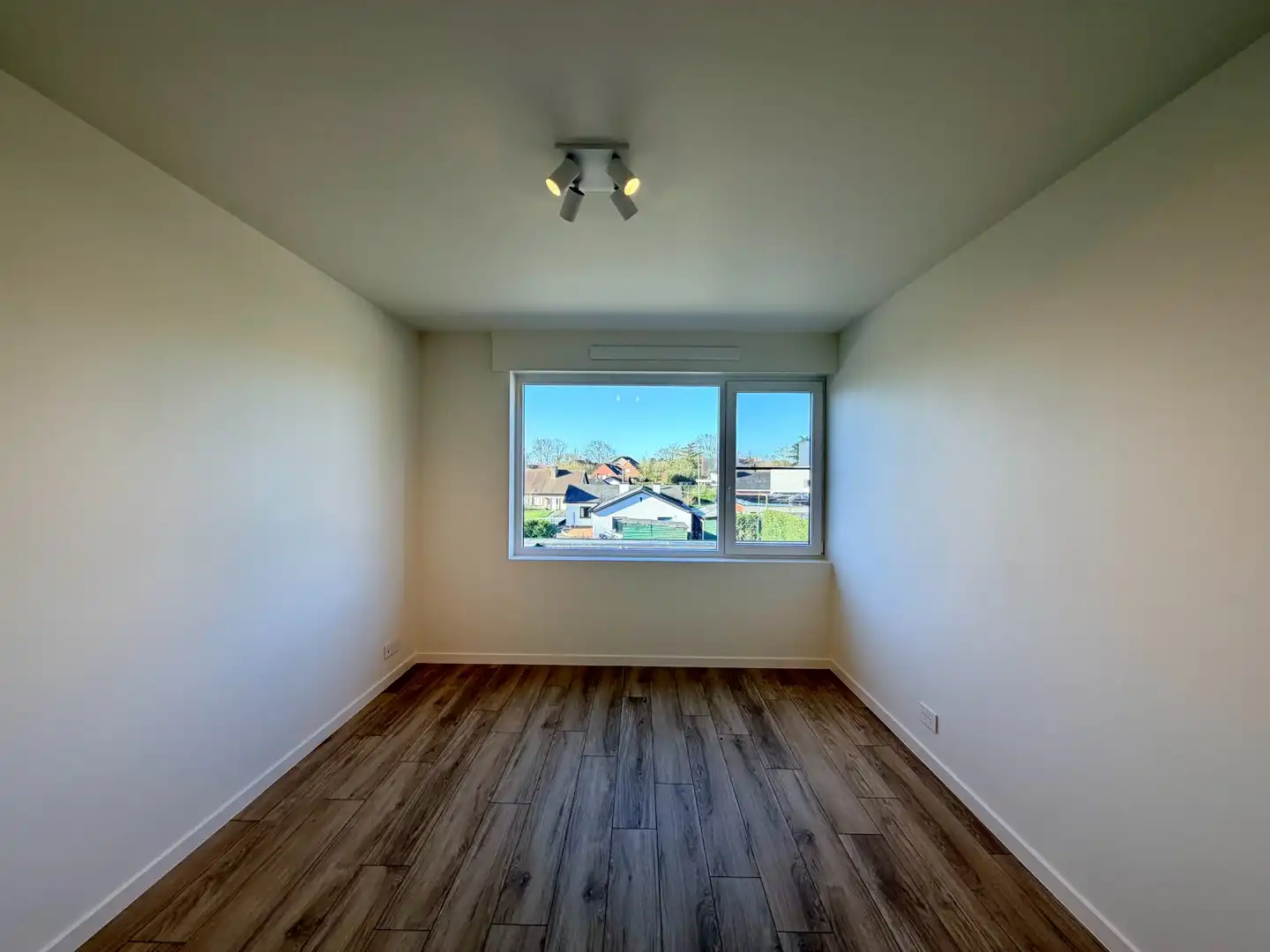 Recente nieuwbouwwoning in centrum Tielt! foto 14