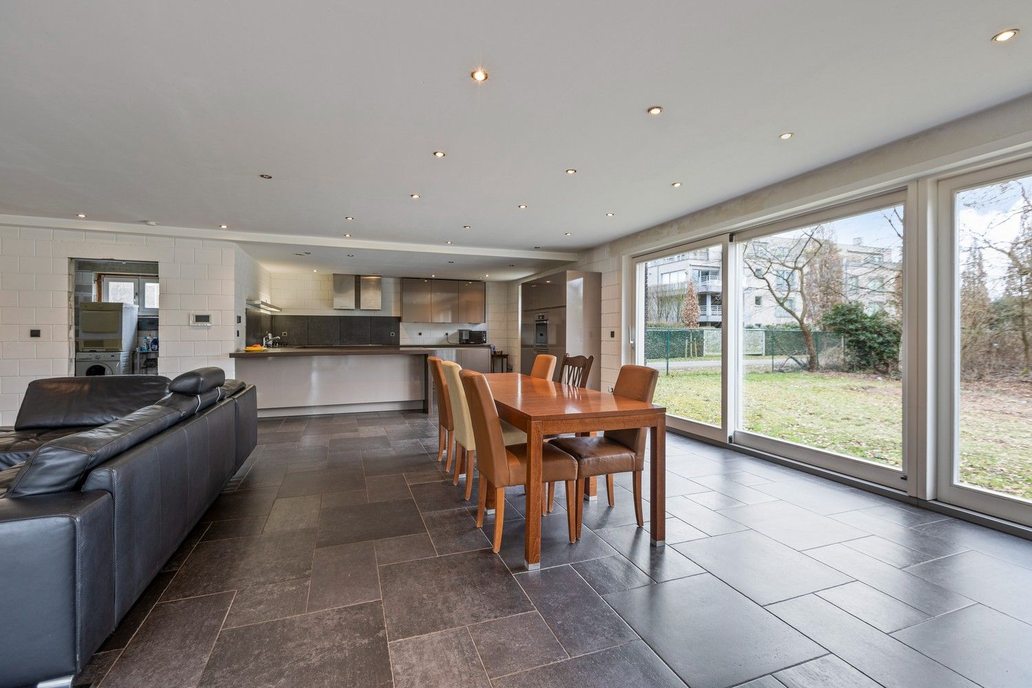 Grotendeels gerenoveerde woning met 5 slaapkamers! foto 13