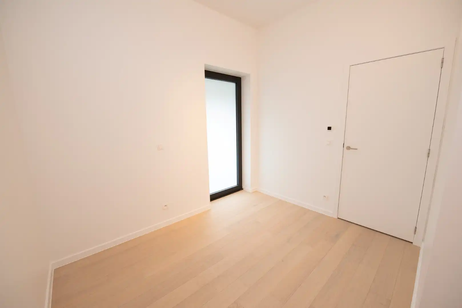 Ruime klassevolle penthouse TE HUUR in Waregem foto 8