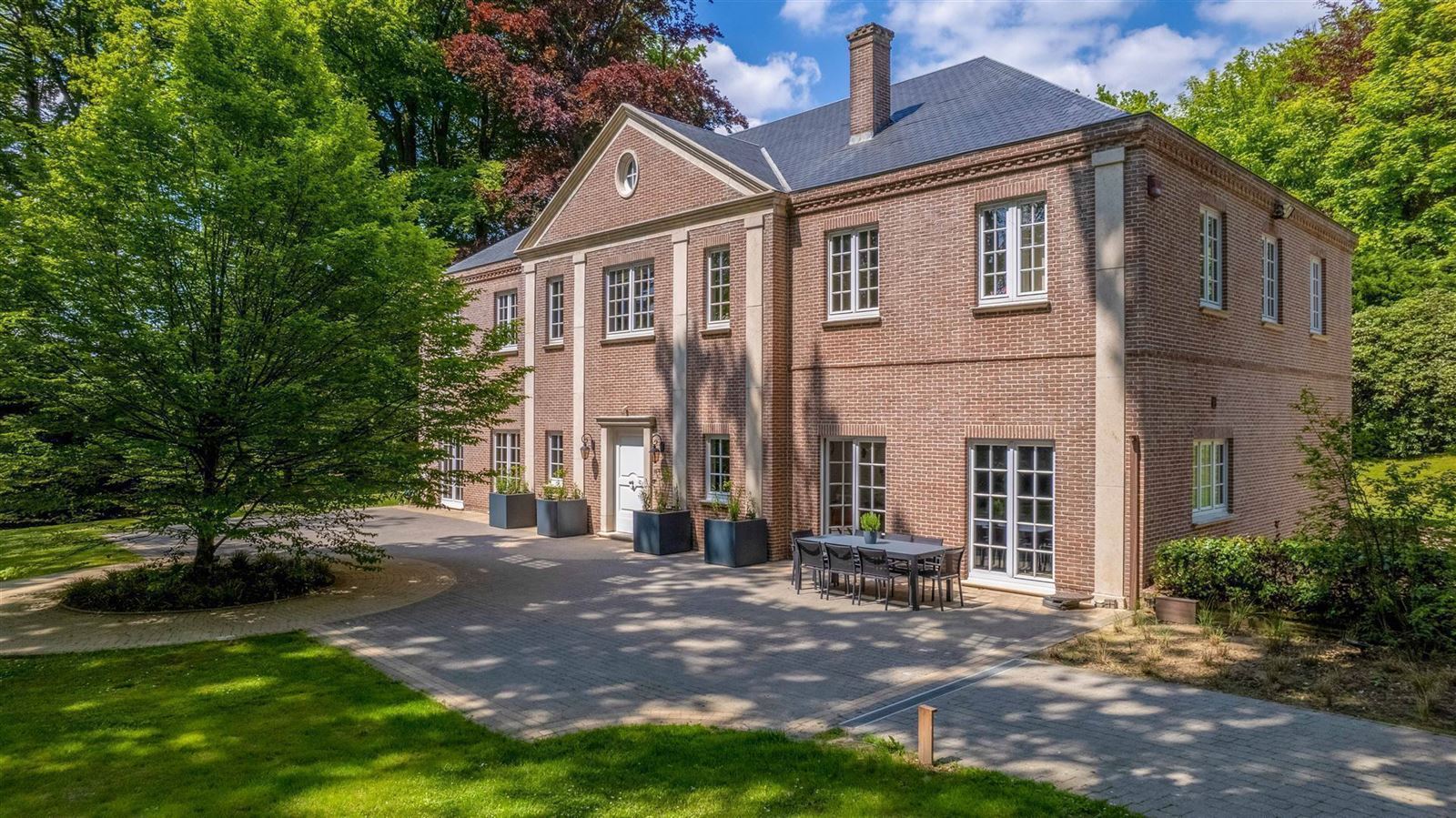 Prachtig landhuis met zwembad op 65are met 6 slaapkamers en 3 badkamers foto 5