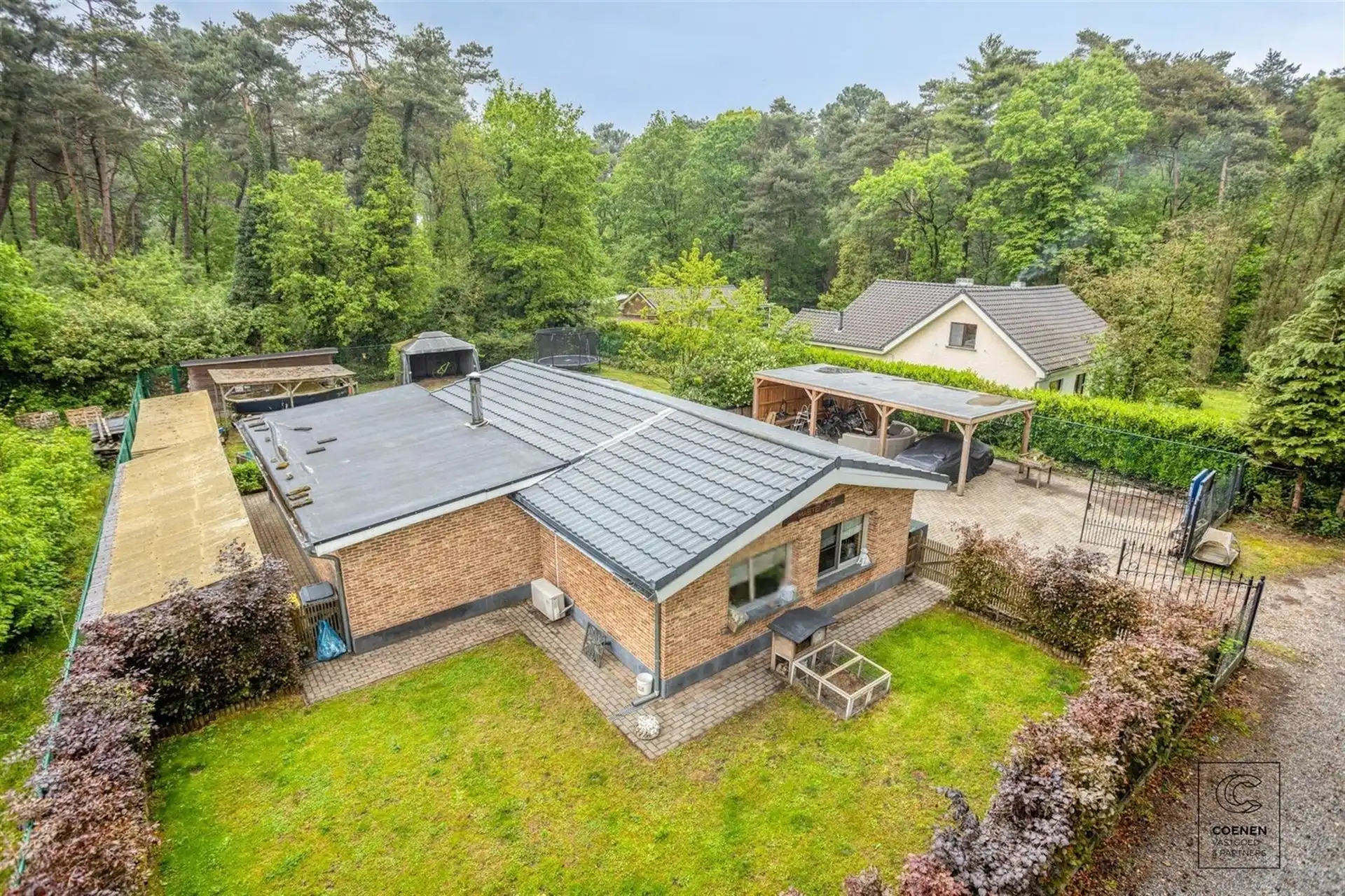 Verzorgde recreatiewoning op een rustige, bosrijke locatie! foto 22