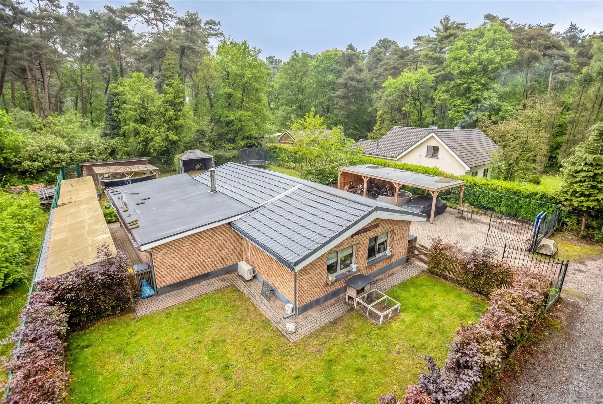 Verzorgde recreatiewoning op een rustige, bosrijke locatie! foto 22