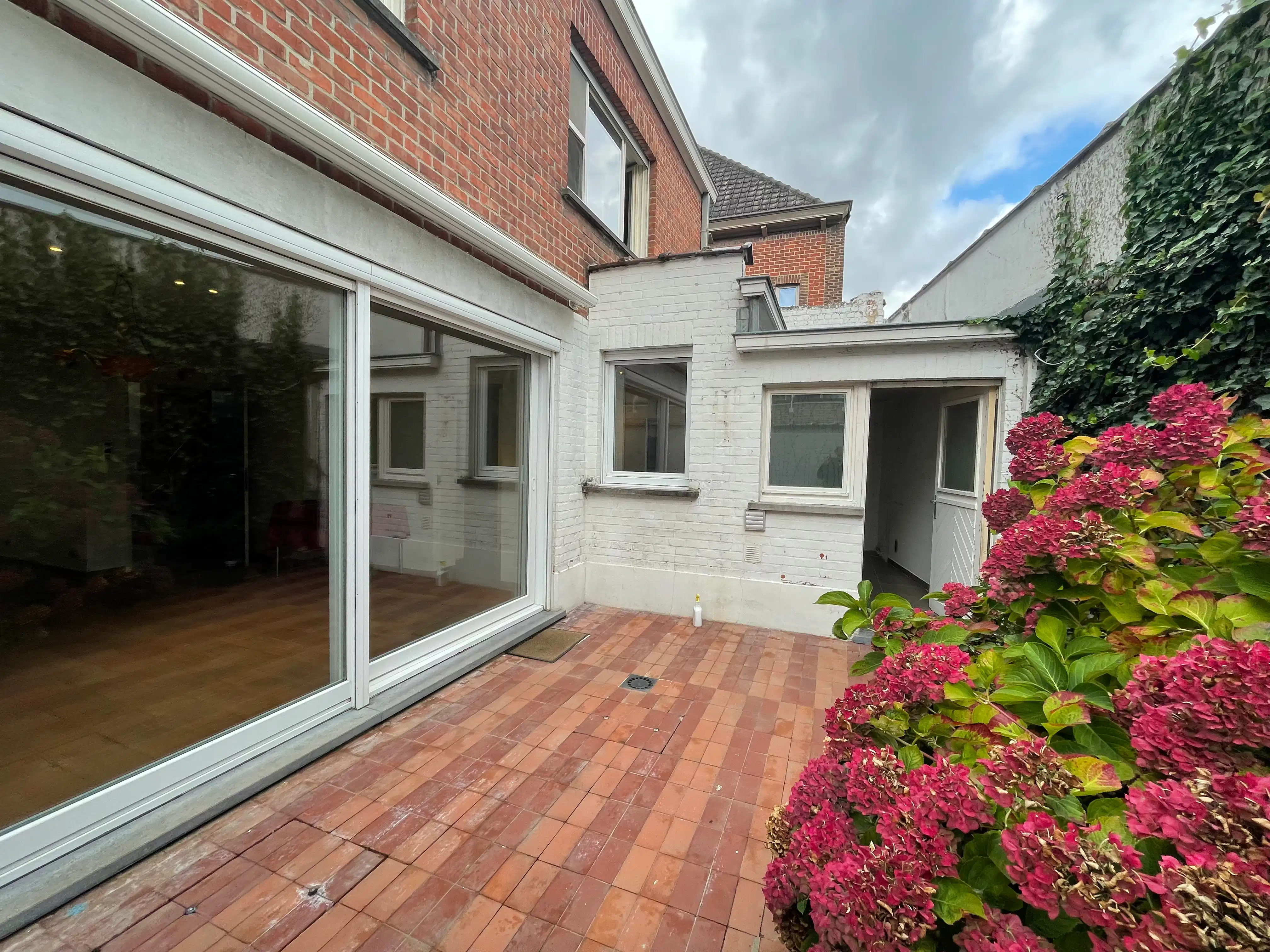 Ruime vier-slaapkamer BURGERWONING + garage & groot terras foto 22