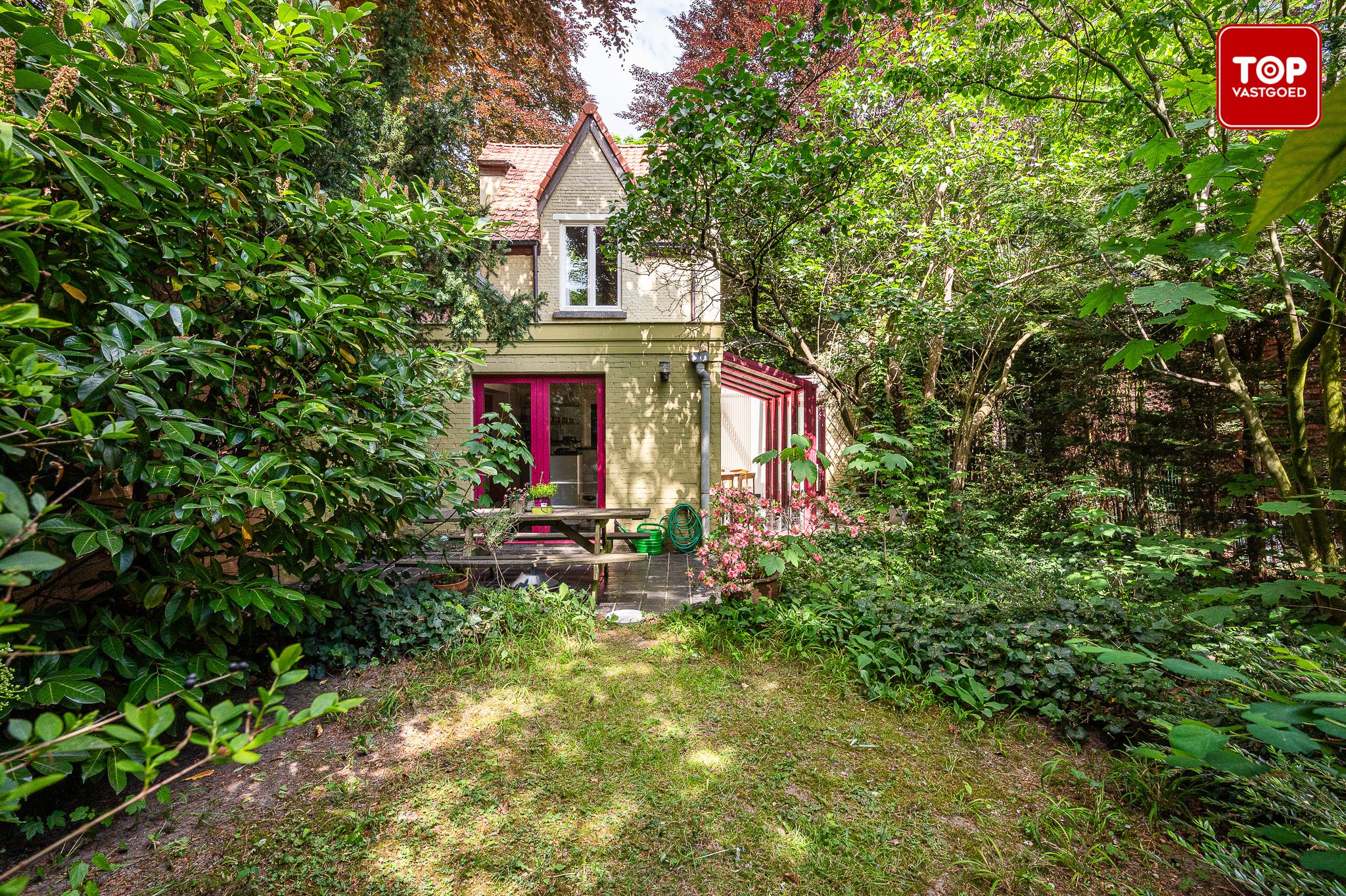 Charmante halfopen woning met fantastische tuin op een Topligging in Sint-Denijs-Westrem foto 18