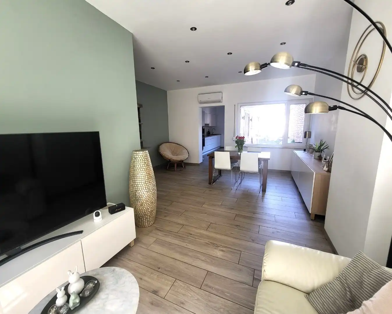 Volledig gerenoveerde woning...properder dan een apotheek... foto 7