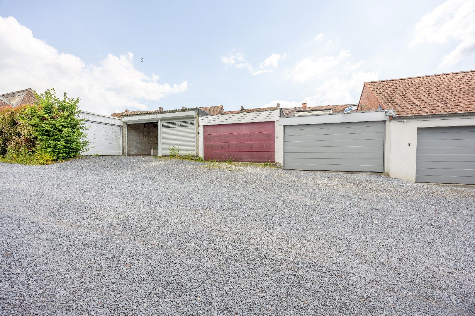 Woning met garage en uitweg foto 11